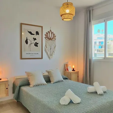 Apartment Moderno Con Vistas Al Mar, Piscina & Parking Fuengirola